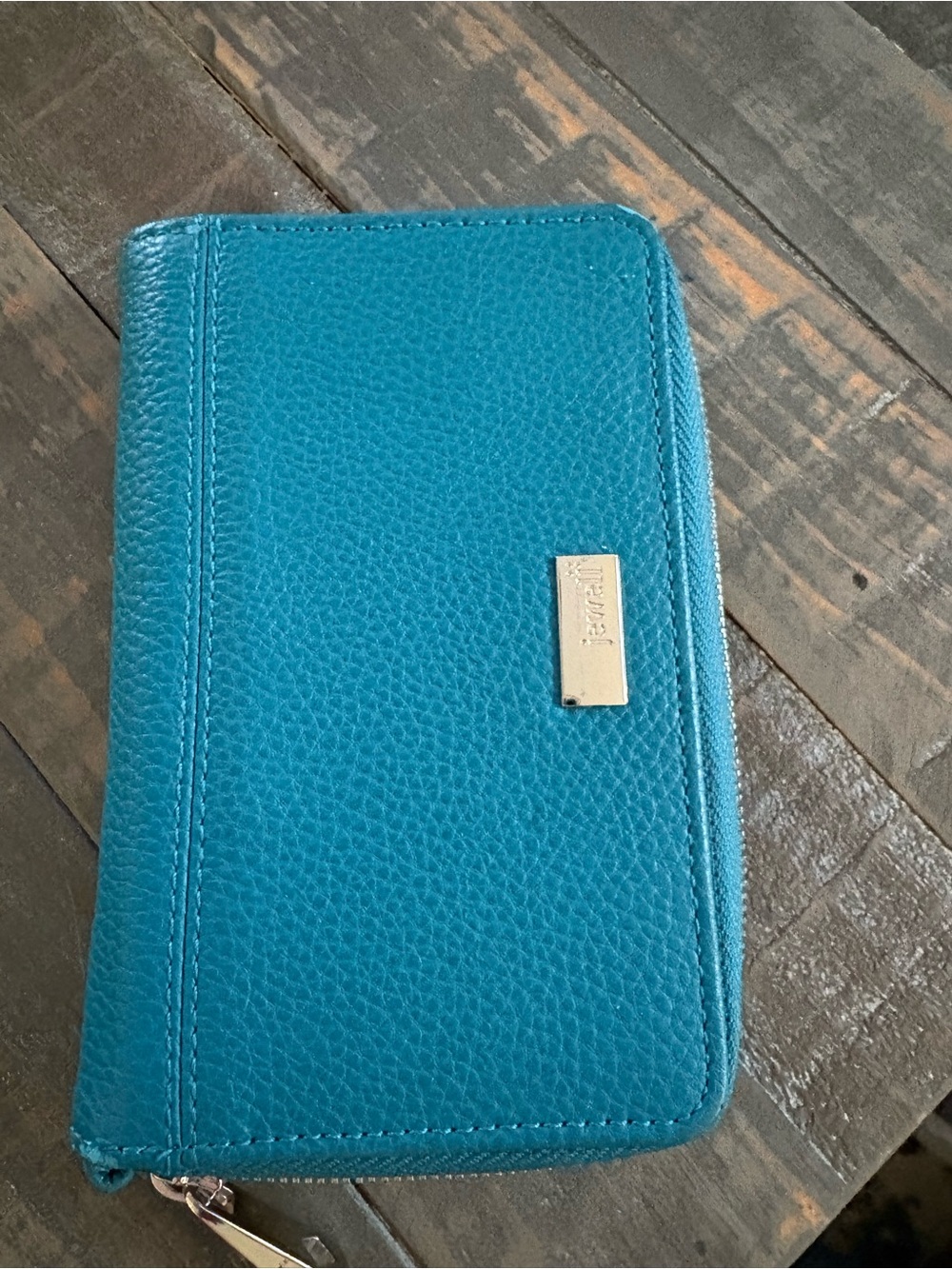 Jewell 31 Blue Zip Wallet